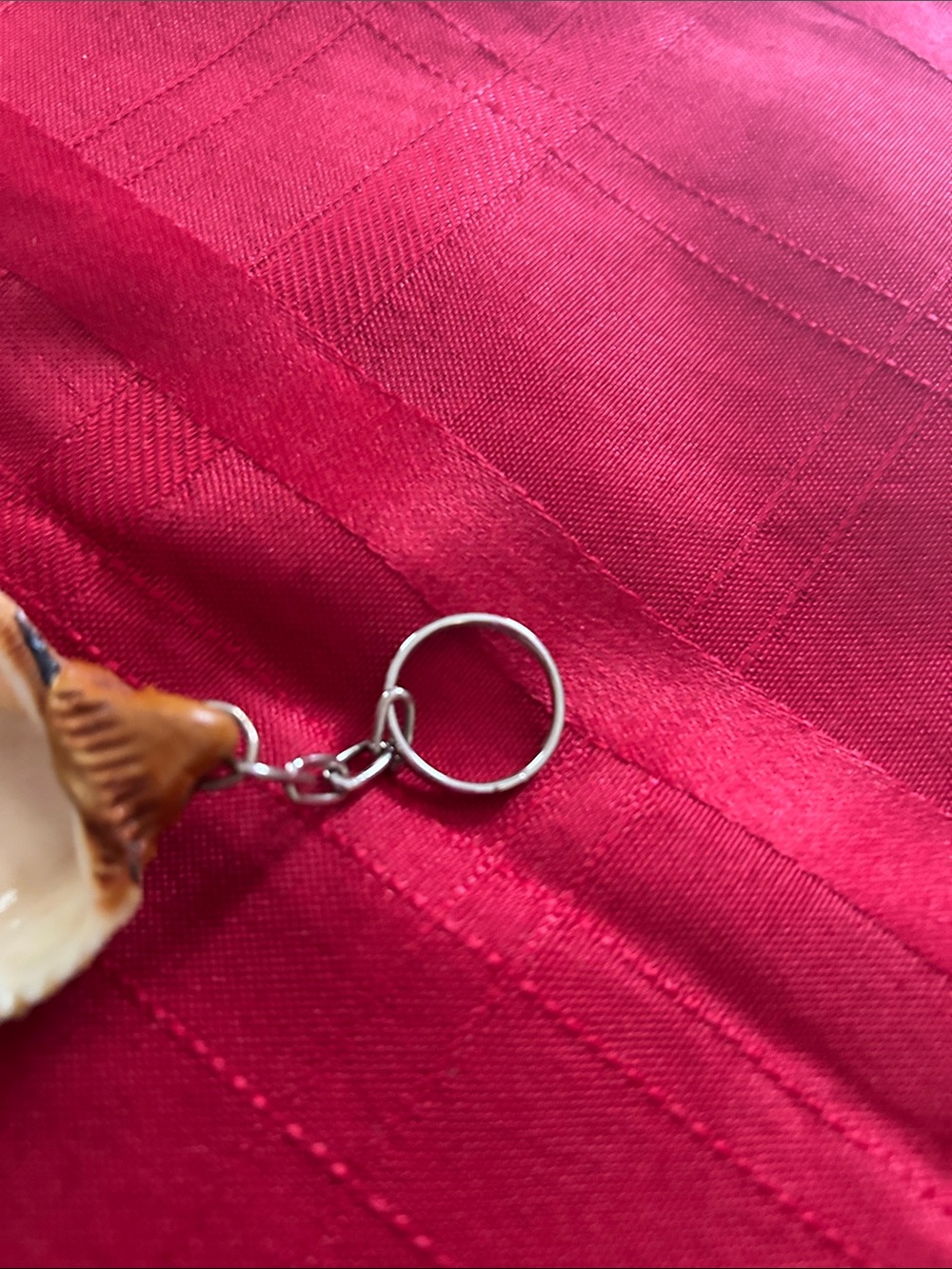 Tropical Parrot Shell Keychain - Multicolor - Picture 4 of 4